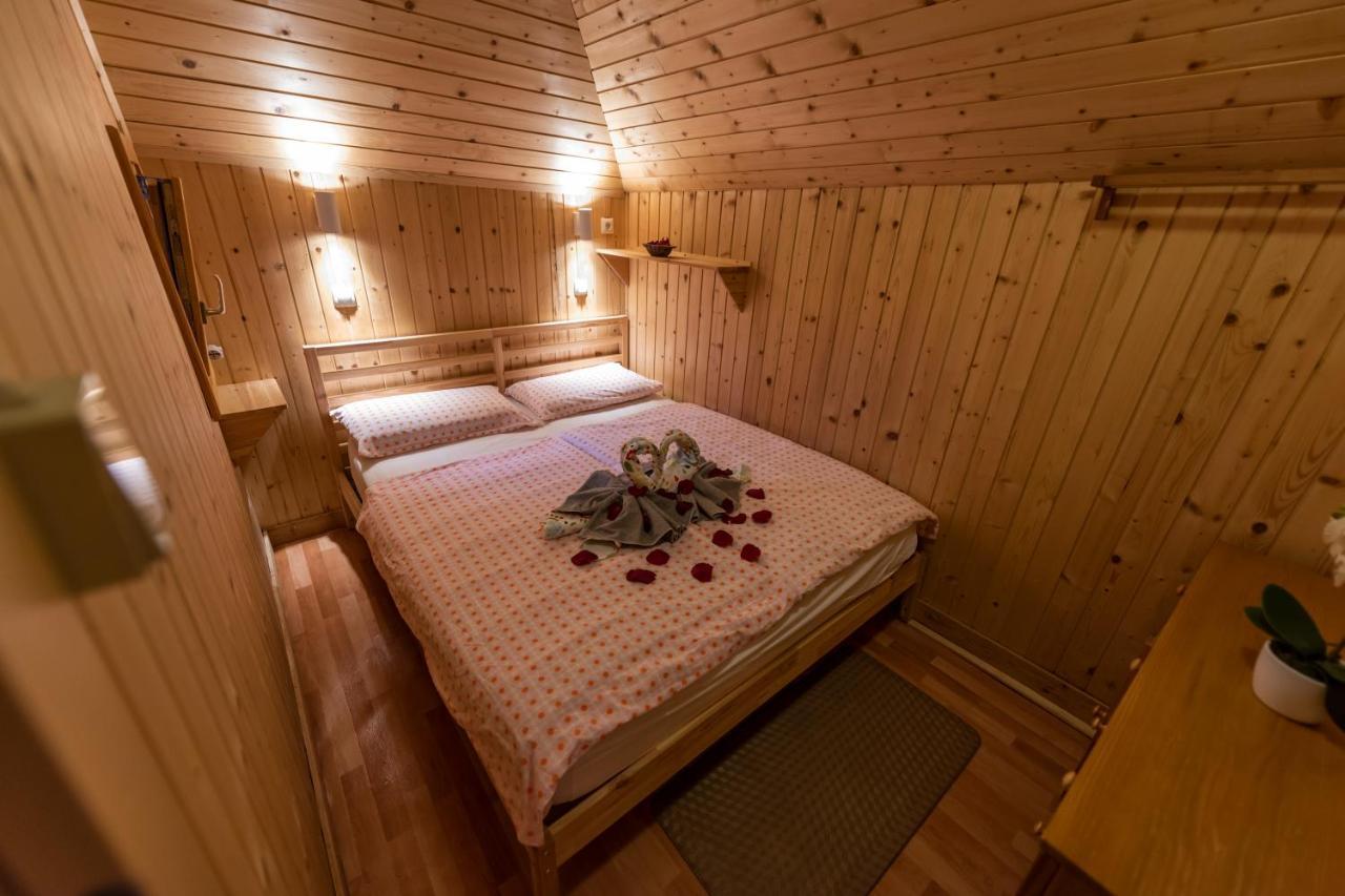Chalet Gorenjka - Velika Planina オスレンドネスロヴェンスカ エクステリア 写真